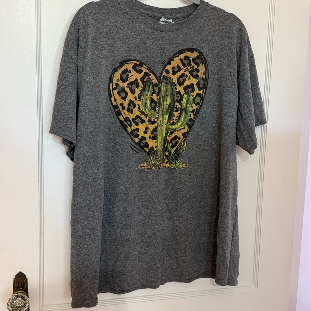Gildan Gray Short Sleeve Tee with Cactus Heart Leopard Print